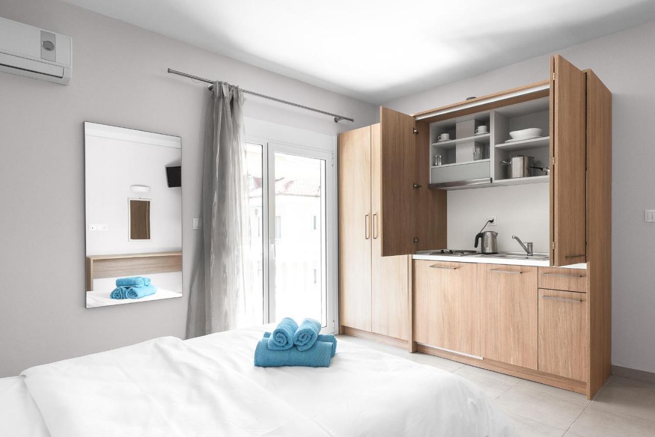 Blue Flag, Nilie Hospitality Mgmt Apartment Olympiaki Akti Exterior photo